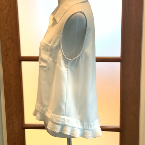 Cute white Cabi sleeveless blouse size medium - Picture 3 of 7